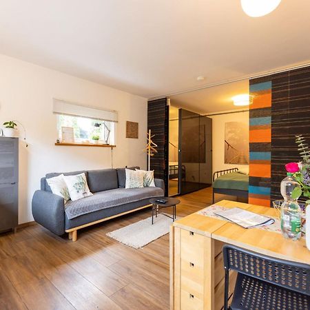Ideal Fuer Kurze Aufenthalte - Gemuetliches 1-Zimmer-Apartment Adelsdorf Exteriör bild