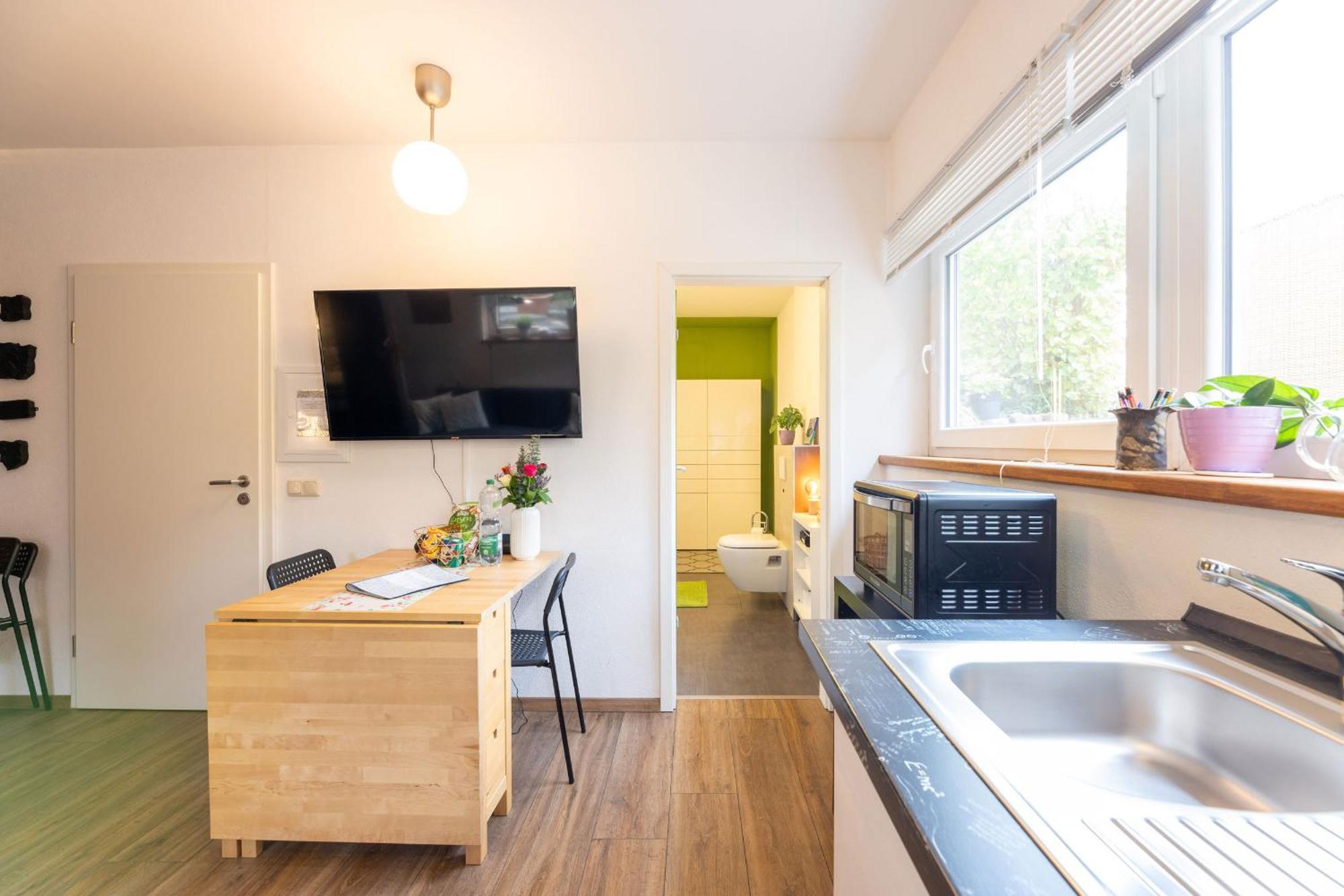 Ideal Fuer Kurze Aufenthalte - Gemuetliches 1-Zimmer-Apartment Adelsdorf Exteriör bild